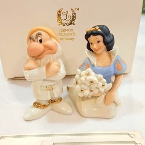 Lenox Snow White salt and pepper shaker set.